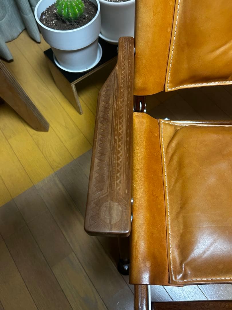 【訳あり】カーミットチェア　ウォールナットワイド　ピノワークス　ノビタ　ヒジワル