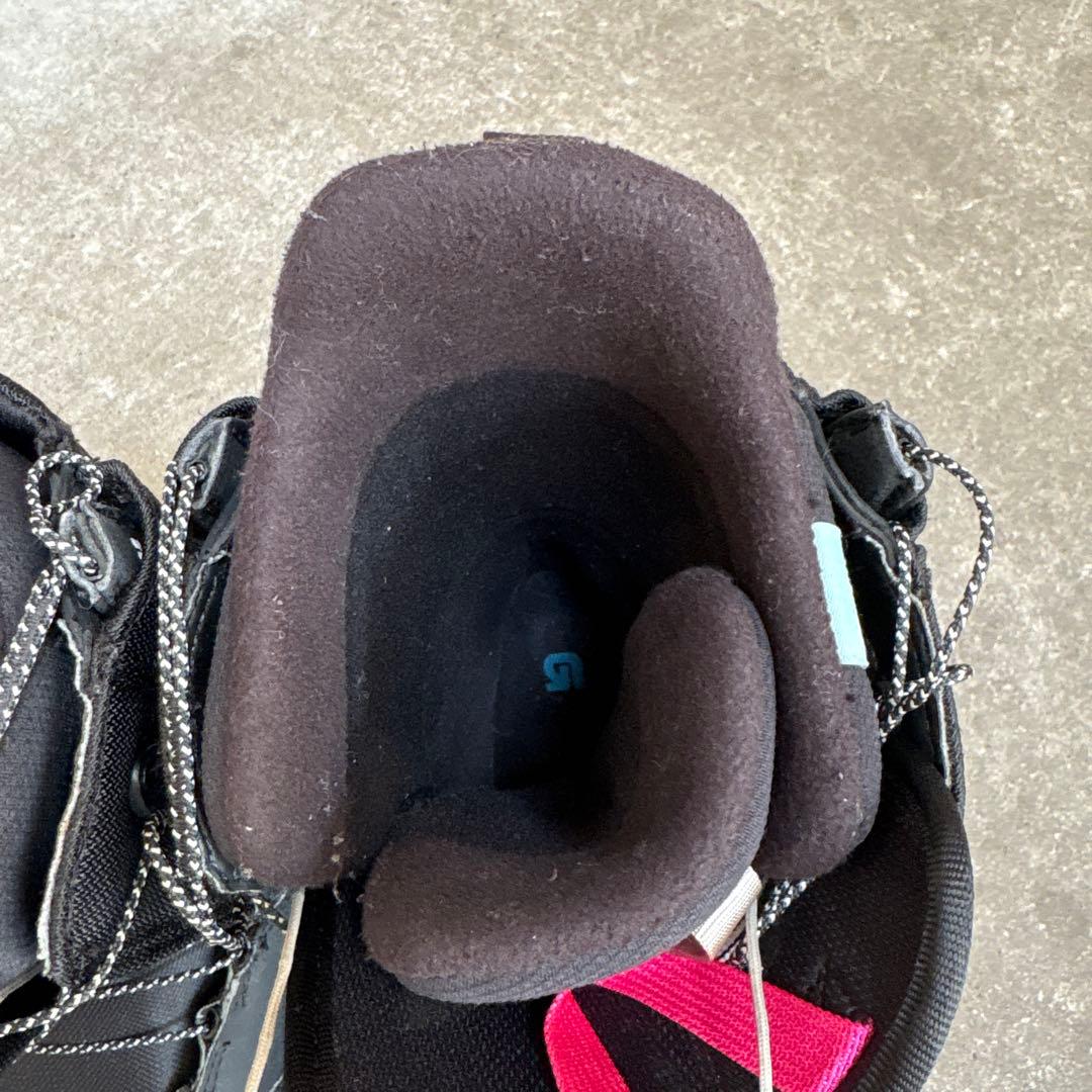 Burton MINT ASIAN FIT女性用スノーボードブーツ