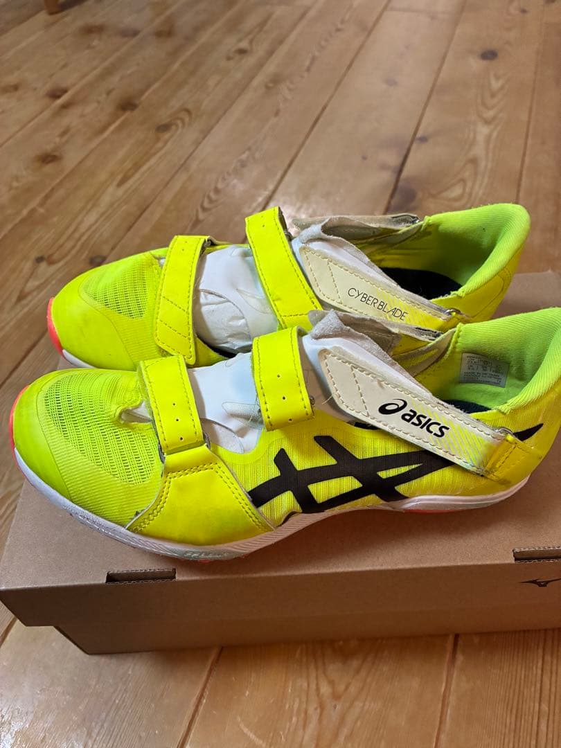 asics サイバーブレード17 23.5cm【値下げ相談可】